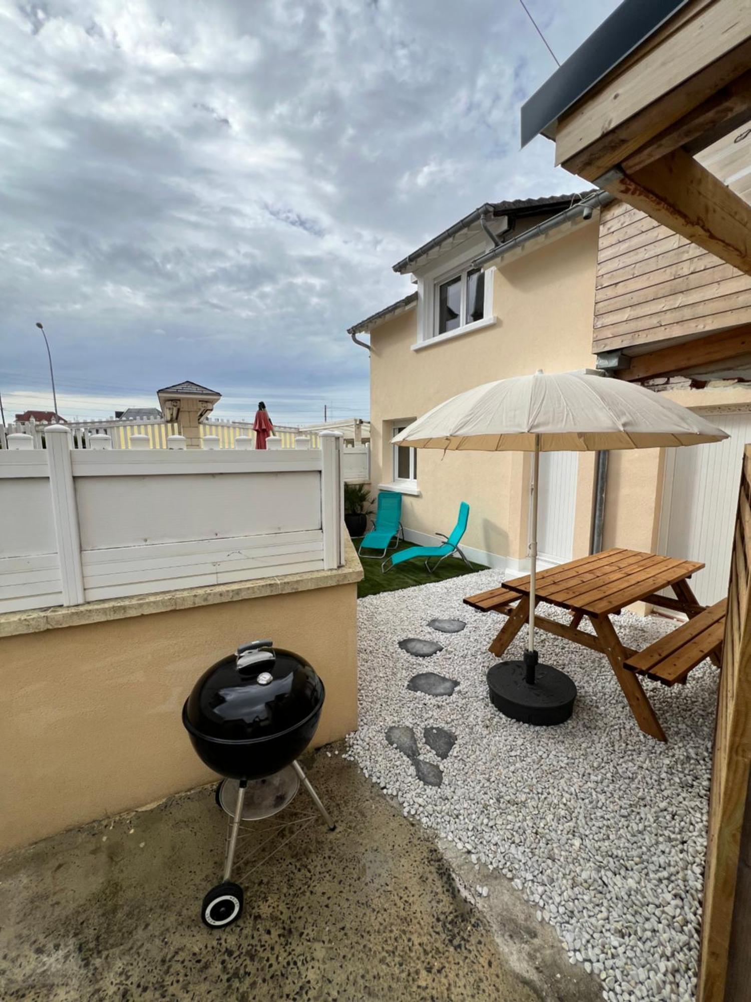 Maison De La Marine Dives-sur-Mer Exteriér fotografie